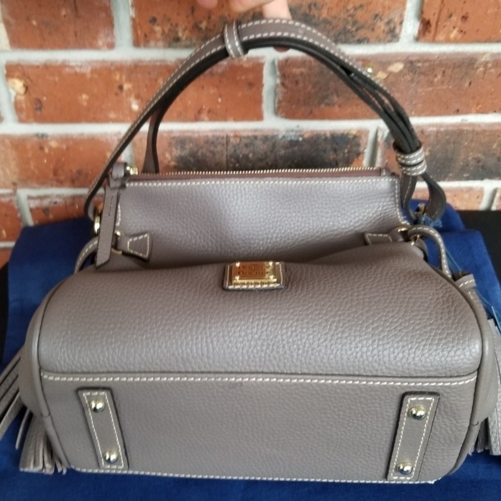 DOONEY & BOURKE COVERTABLE NWT DESIGNER PURSE - Picture 8 of 8